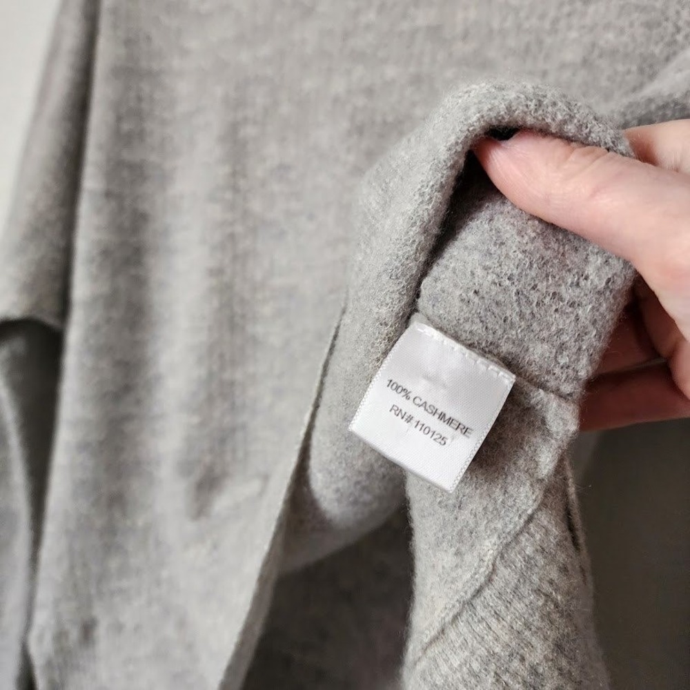 QI CASHMERE Dove Gray Knit Sweater Size M Minimalist Luxe Fall Winter - Picture 6 of 8
